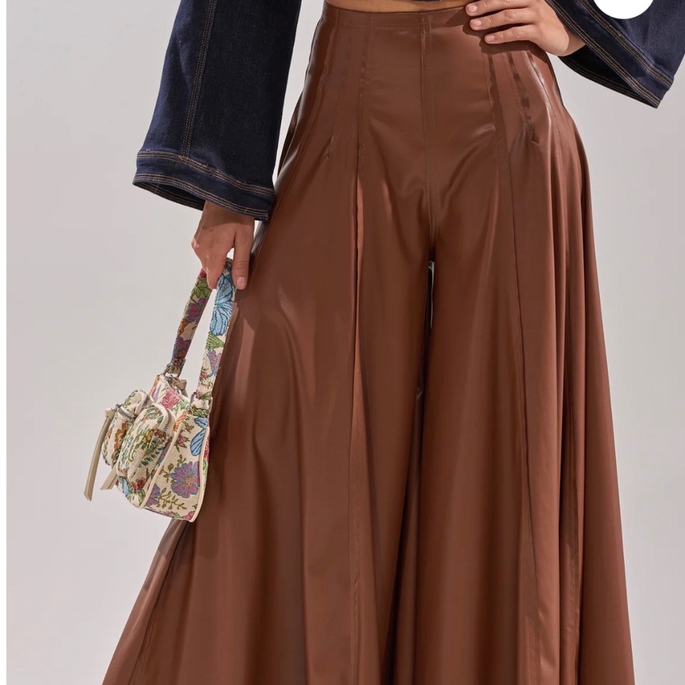 GALAXY FAUX LEATHER TROUSER IN BROWN - L